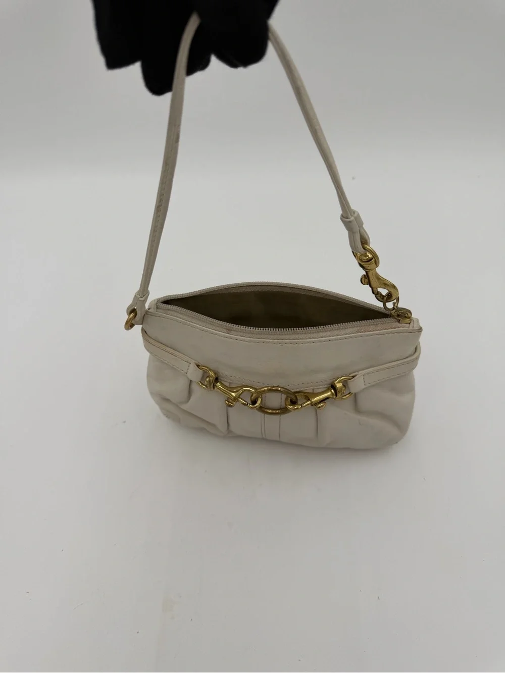 Coach Hamptons Ergo Pleated White Leather Wristlet